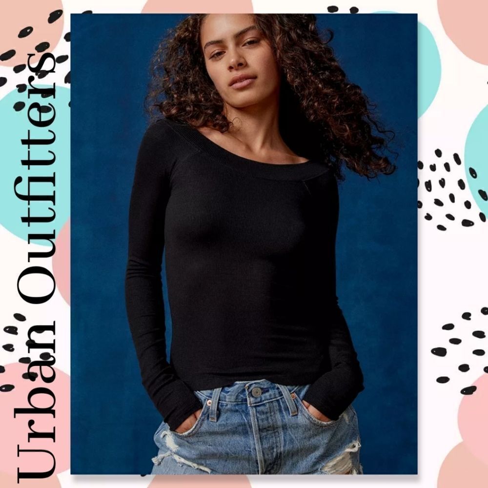BDG Emma Long Sleeve Off-The-Shoulder Tee Uban Outfitters